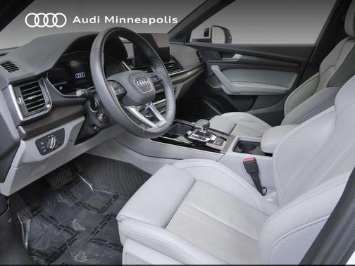 Glacier White Metallic 2023 Audi Q5 45 S line Premium Plus