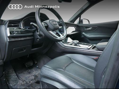 2023 Audi Q7 55 Prestige