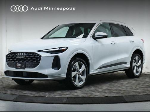 2025 Audi Q5 Premium Plus