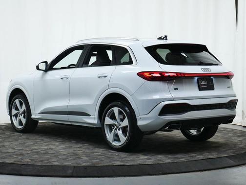 2025 Audi Q5 Premium Plus