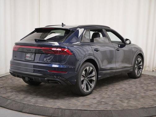 Waitomo Blue Metallic 2026 Audi Q8 55 Premium Plus