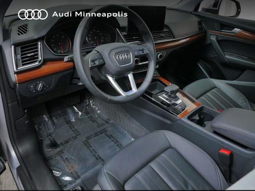 Florett Silver Metallic 2023 Audi Q5 45 S line Premium