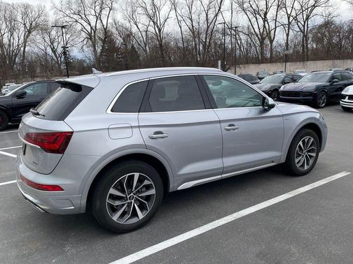 2023 Audi Q5 45 S line Premium