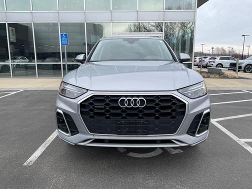 2023 Audi Q5 45 S line Premium
