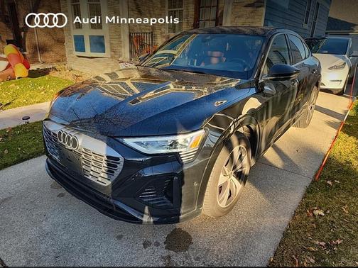 2024 Audi Q8 e-tron Premium Plus