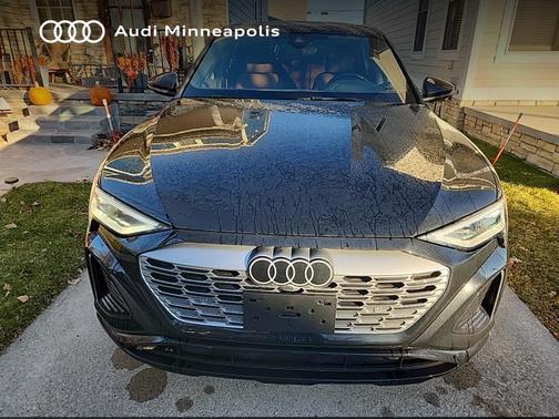 2024 Audi Q8 e-tron Premium Plus