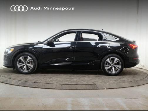 2024 Audi Q8 e-tron Premium Plus