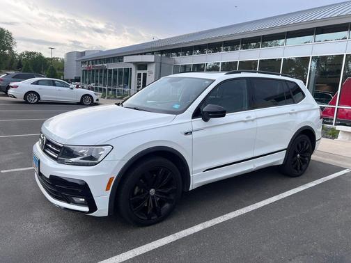 Pure White 2020 Volkswagen Tiguan 2.0T SE R-Line Black 4MOTION