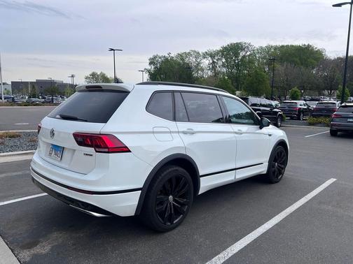 Pure White 2020 Volkswagen Tiguan 2.0T SE R-Line Black 4MOTION