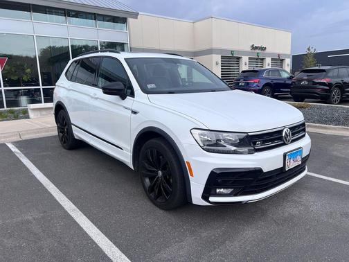 Pure White 2020 Volkswagen Tiguan 2.0T SE R-Line Black 4MOTION