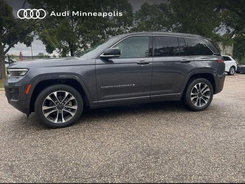 2022 Jeep Grand Cherokee Overland