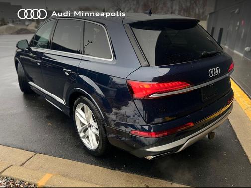 2025 Audi Q7 55 Premium Plus