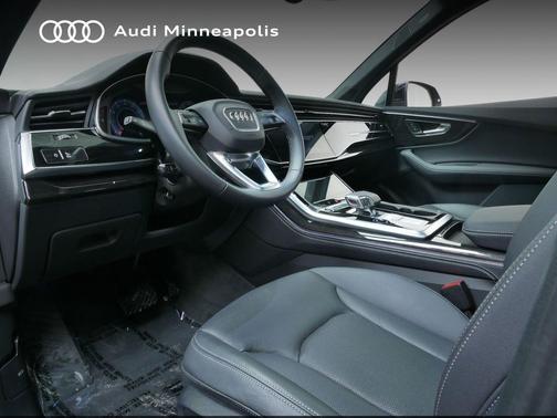 2025 Audi Q7 55 Premium Plus