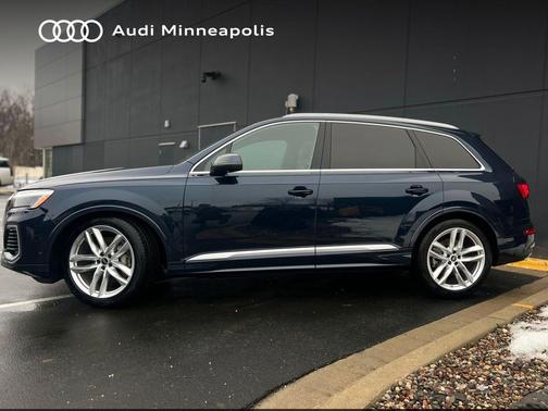 2025 Audi Q7 55 Premium Plus