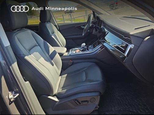 Samurai Gray Metallic 2023 Audi Q7 55 Premium Plus