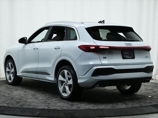2025 Audi Q5 Premium Plus