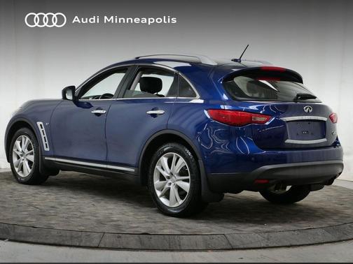2015 INFINITI QX70 Base