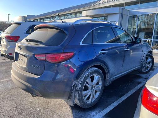 2015 INFINITI QX70 Base