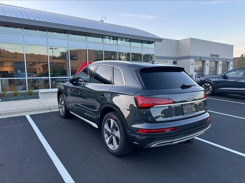 2023 Audi Q5 40 Premium Plus