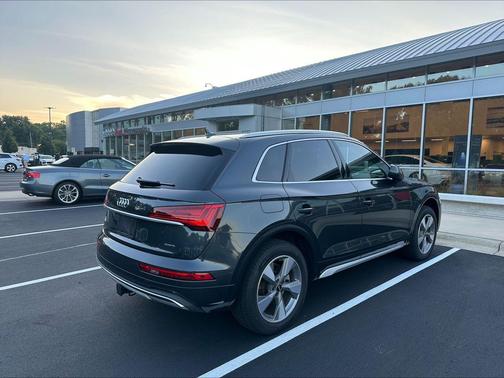 2023 Audi Q5 40 Premium Plus