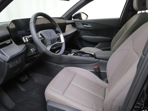 Mythos Black Metallic 2026 Audi Q3 TFSI quattro S tronic