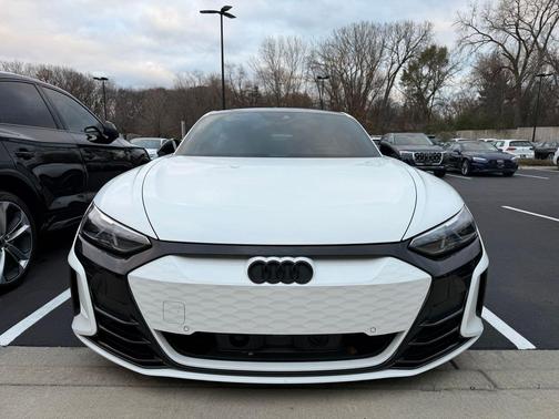 2023 Audi RS e-tron GT quattro