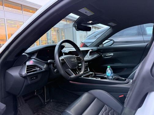 2023 Audi RS e-tron GT quattro