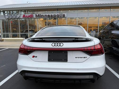 2023 Audi RS e-tron GT quattro