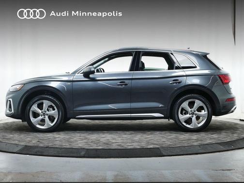 2022 Audi Q5 45 S line Premium Plus