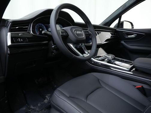 2026 Audi Q7 55 Premium Plus