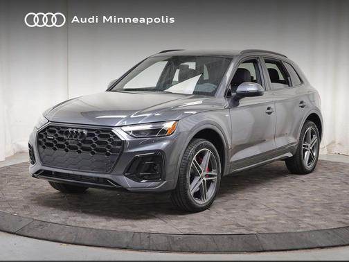 Daytona Gray Pearl 2025 Audi Q5 55 S line Premium Plus