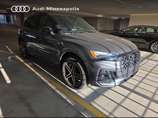 Daytona Gray Pearl 2025 Audi Q5 55 S line Premium Plus