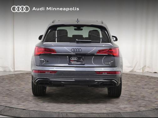 Daytona Gray Pearl 2025 Audi Q5 55 S line Premium Plus