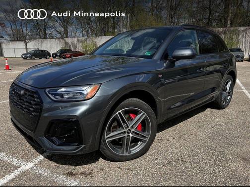 Daytona Gray Pearl 2025 Audi Q5 55 S line Premium Plus