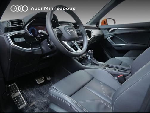 2025 Audi Q3 Premium 45 TFSI S line quattro Tiptronic