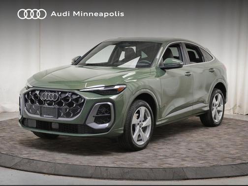 Green Metallic 2025 Audi Q5 Premium Plus TFSI quattro S tronic