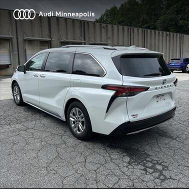 2022 Toyota Sienna Limited 7-Passenger