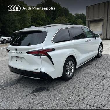 2022 Toyota Sienna Limited 7-Passenger