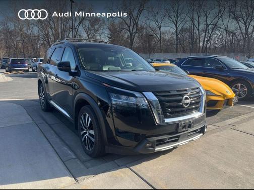 Super Black 2023 Nissan Pathfinder Platinum 4WD