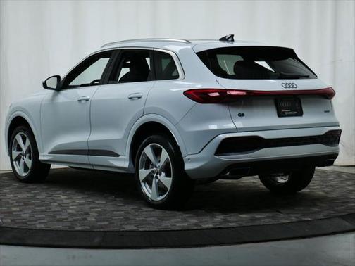 2025 Audi Q5 Premium Plus