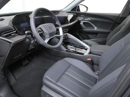 Tambora Gray Metallic 2026 Audi Q5 Premium Plus TFSI quattro S tronic