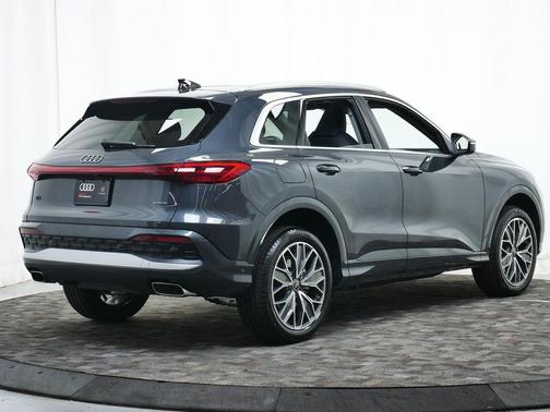 2025 Audi Q5 Premium Plus