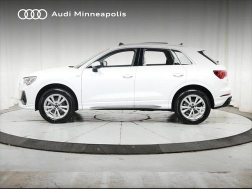 2024 Audi Q3 Premium 45 TFSI S line quattro Tiptronic