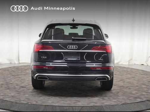 Mythos Black Metallic 2023 Audi Q5 45 S line Premium Plus