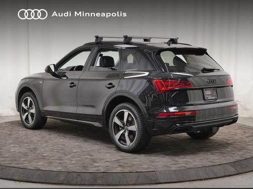 Mythos Black Metallic 2023 Audi Q5 45 S line Premium Plus