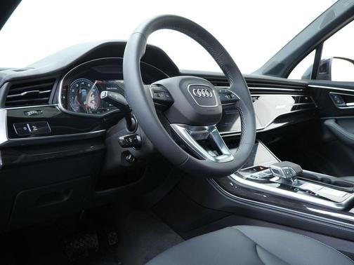 2026 Audi Q7 55 Premium Plus