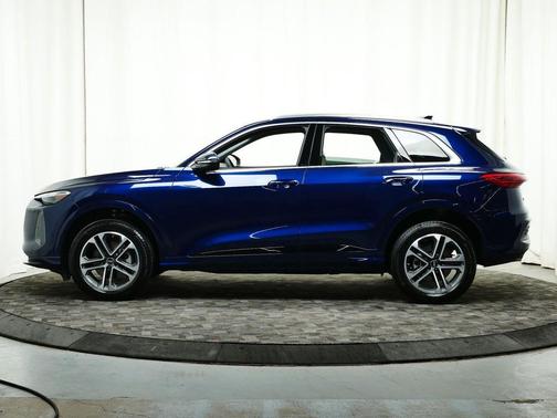 2025 Audi Q5 Premium