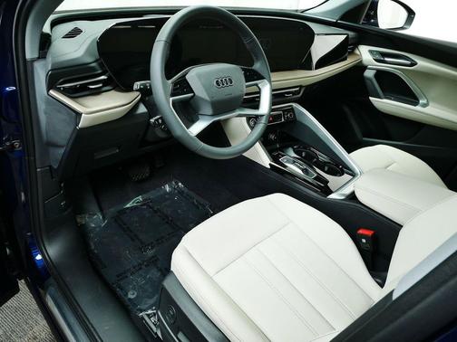 2025 Audi Q5 Premium