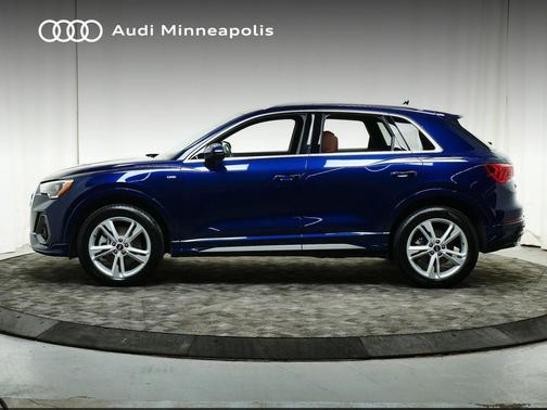 2022 Audi Q3 45 S line Premium