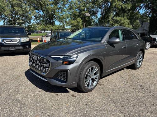 2025 Audi Q8 55 Premium Plus